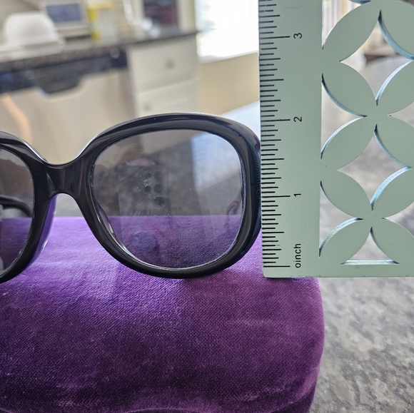 Gucci Sunglasses - Picture 8 of 9